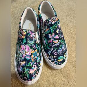 Nwot Lilly Pulitzer size 7.5 Julie sneakers